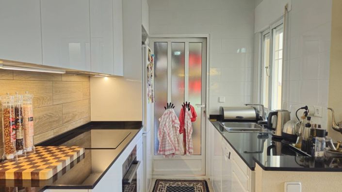 Image No.17-3 Bed Apartment for sale