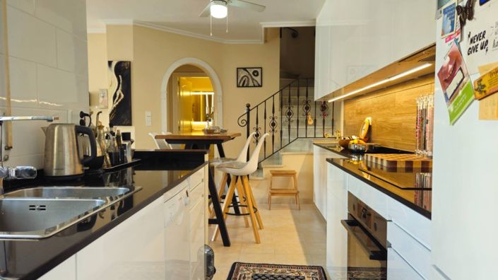 Image No.19-3 Bed Apartment for sale