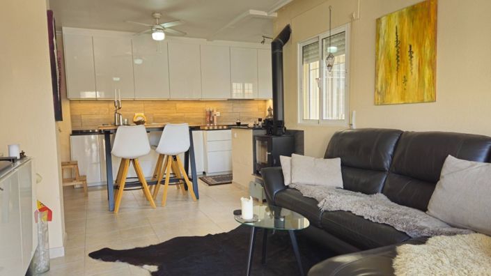 Image No.21-3 Bed Apartment for sale