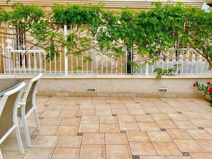 Image No.17-2 Bed Apartment for sale