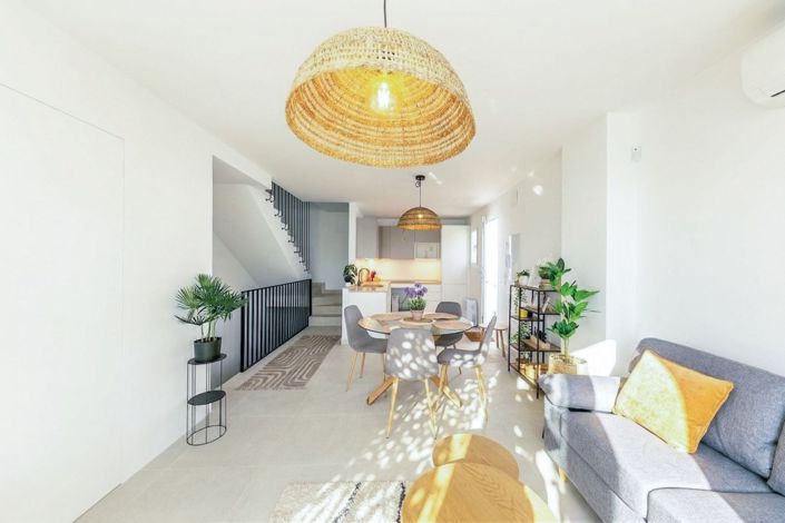 Image No.14-2 Bed Semi-Detached for sale