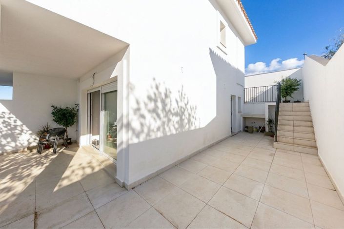 Image No.21-2 Bed Semi-Detached for sale