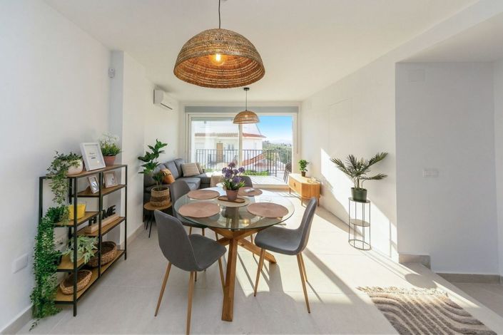 Image No.9-2 Bed Semi-Detached for sale