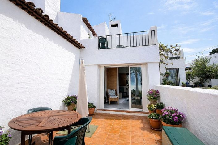 Image No.28-1 Bed Townhouse for sale