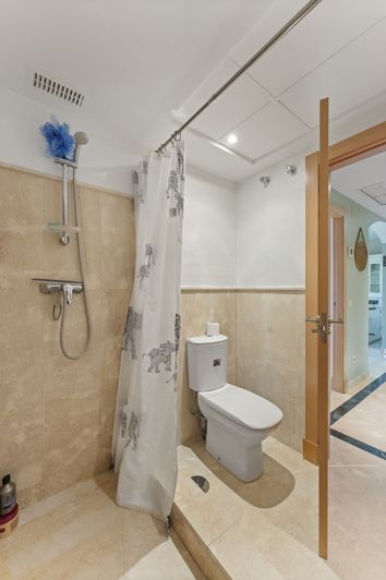 Image No.25-2 Bed Apartment for sale
