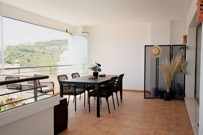 Image No.26-2 Bed Apartment for sale