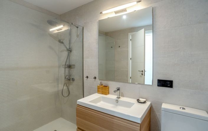 Image No.20-2 Bed Apartment for sale