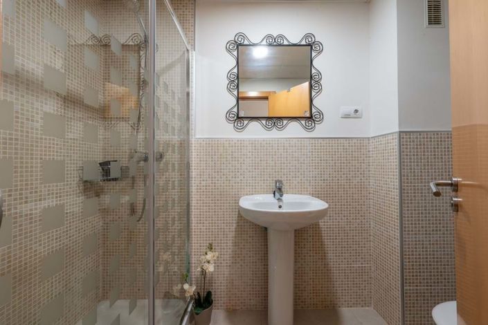 Image No.17-3 Bed Apartment for sale