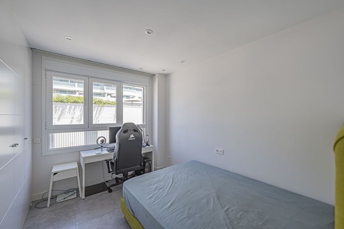 Image No.12-3 Bed Apartment for sale