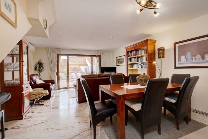 Image No.6-4 Bed Townhouse for sale