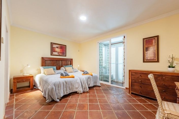 Image No.11-5 Bed Villa for sale
