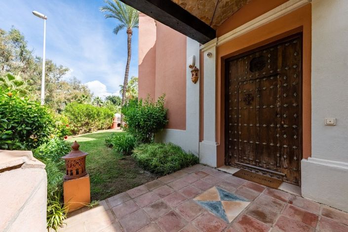 Image No.20-5 Bed Villa for sale