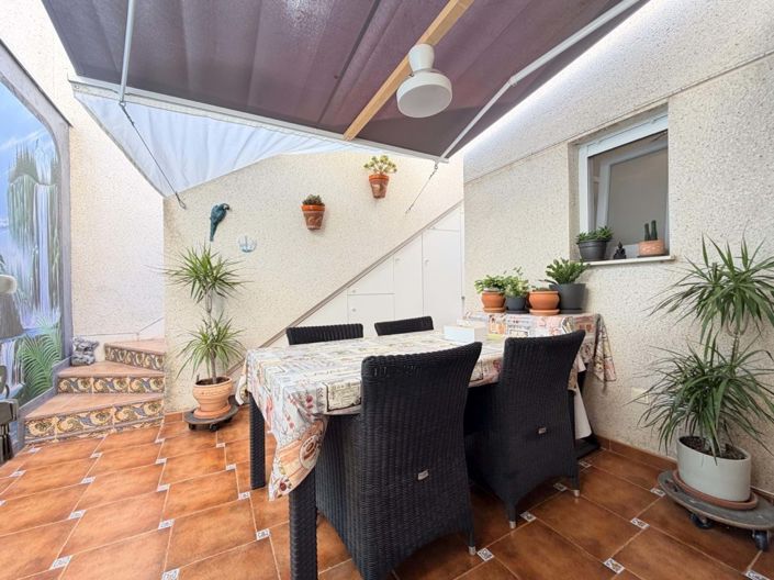 Image No.27-3 Bed Townhouse for sale