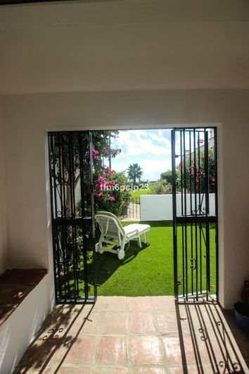 Image No.16-4 Bed Semi-Detached for sale