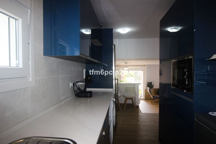 Image No.18-4 Bed Semi-Detached for sale
