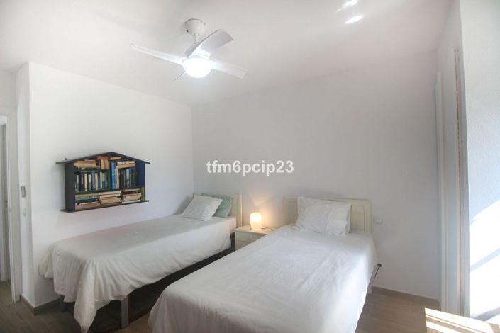 Image No.24-4 Bed Semi-Detached for sale
