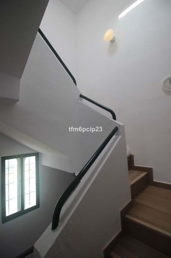 Image No.28-4 Bed Semi-Detached for sale