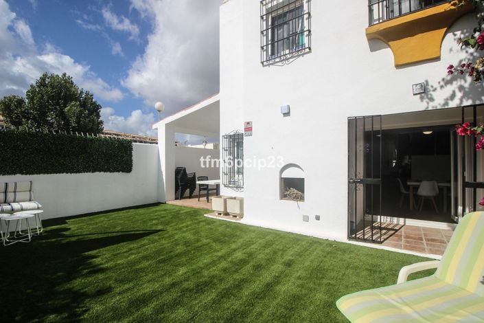 Image No.3-4 Bed Semi-Detached for sale
