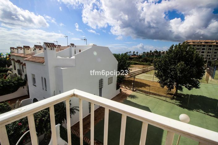Image No.32-4 Bed Semi-Detached for sale