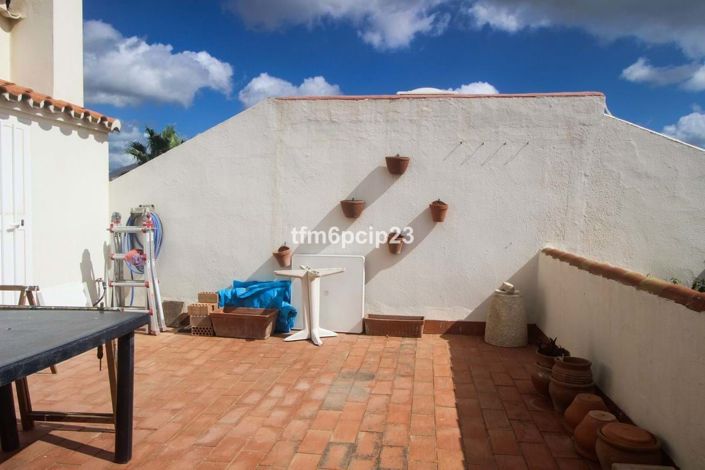 Image No.33-4 Bed Semi-Detached for sale