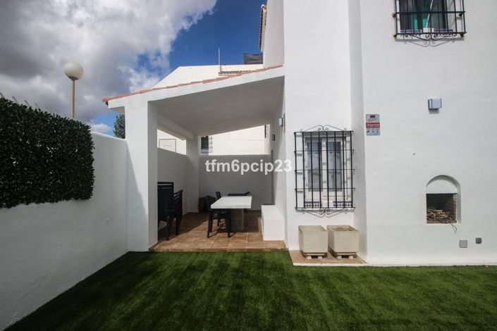Image No.37-4 Bed Semi-Detached for sale