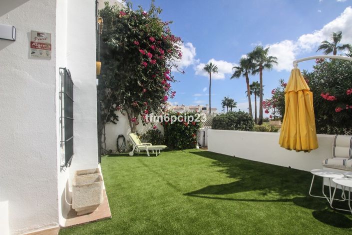 Image No.8-4 Bed Semi-Detached for sale