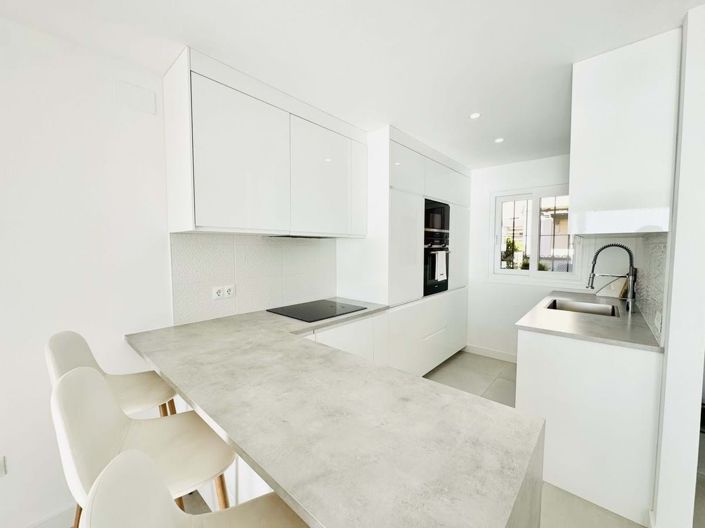 Image No.29-2 Bed Townhouse for sale