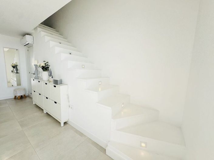 Image No.32-2 Bed Townhouse for sale