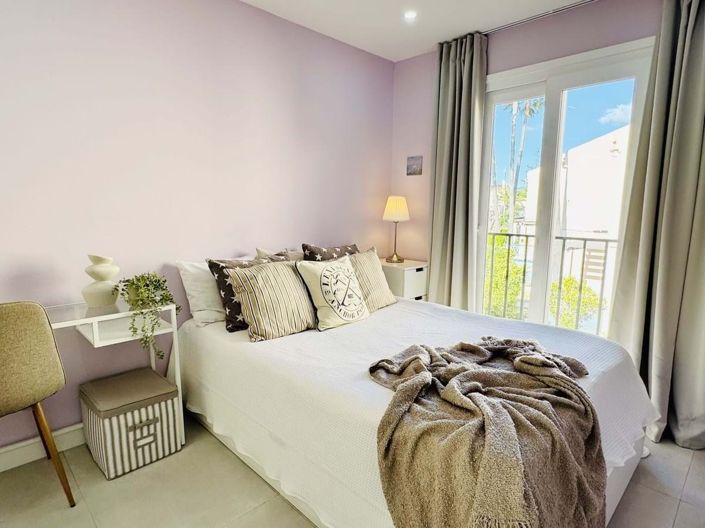 Image No.55-2 Bed Townhouse for sale