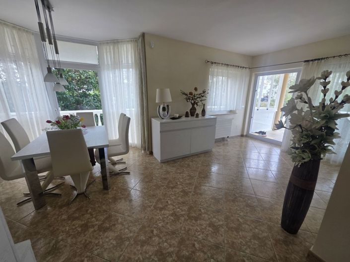 Image No.15-2 Bed Villa for sale