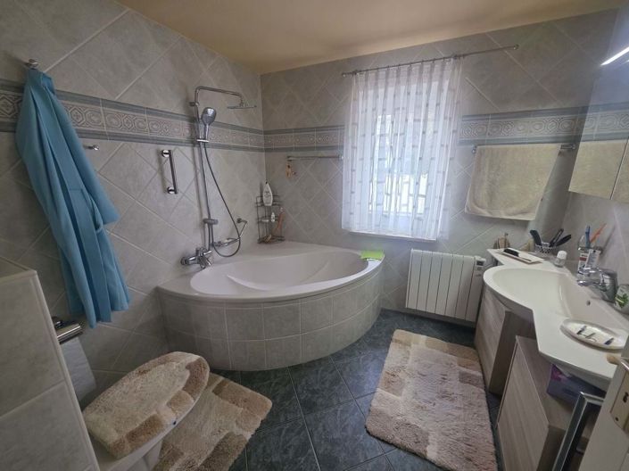 Image No.24-2 Bed Villa for sale