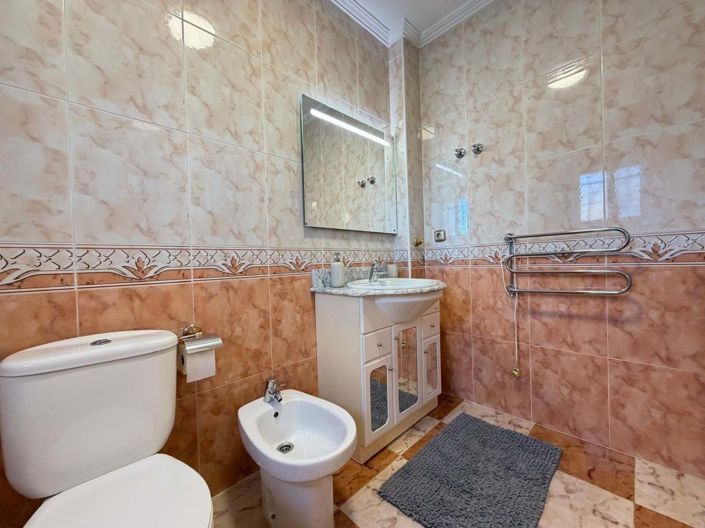 Image No.29-2 Bed Townhouse for sale