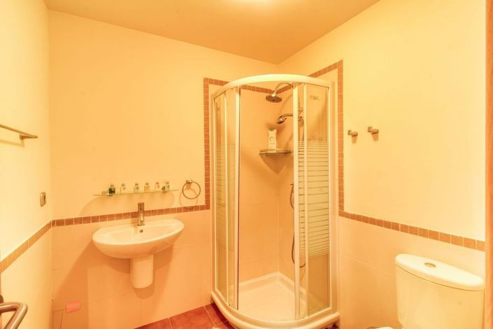 Image No.42-4 Bed Townhouse for sale