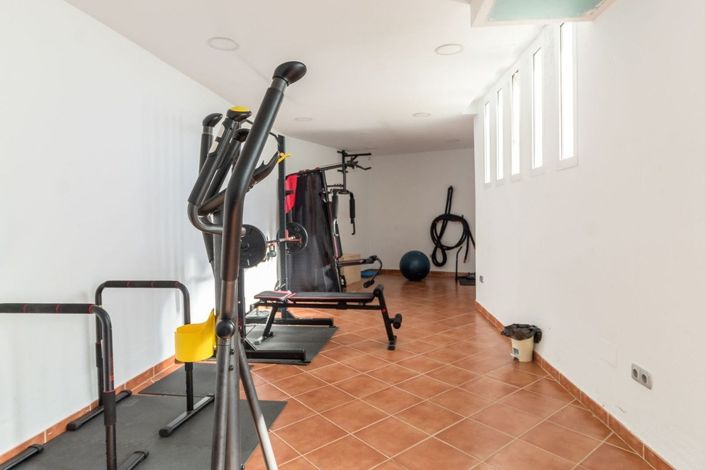Image No.55-4 Bed Townhouse for sale