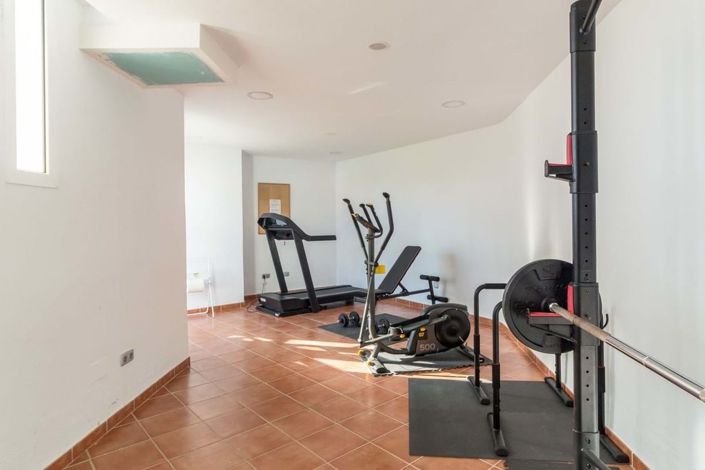 Image No.56-4 Bed Townhouse for sale