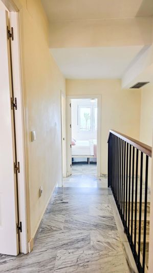 Image No.28-3 Bed Townhouse for sale
