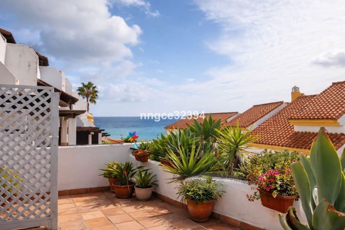 Image No.12-4 Bed Semi-Detached for sale