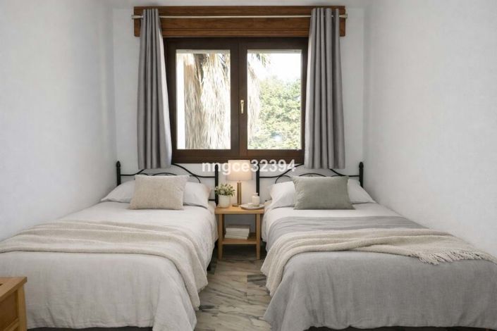Image No.26-4 Bed Semi-Detached for sale