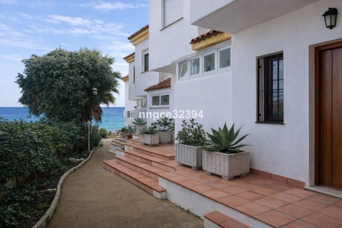 Image No.33-4 Bed Semi-Detached for sale