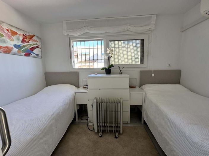 Image No.17-2 Bed Semi-Detached for sale