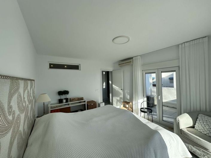 Image No.20-2 Bed Semi-Detached for sale