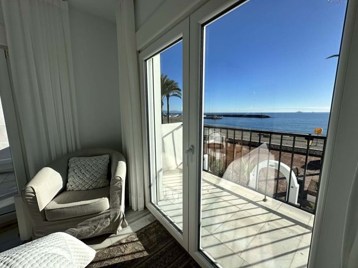 Image No.22-2 Bed Semi-Detached for sale