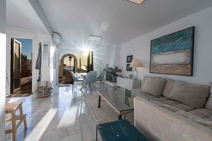 Image No.39-2 Bed Semi-Detached for sale