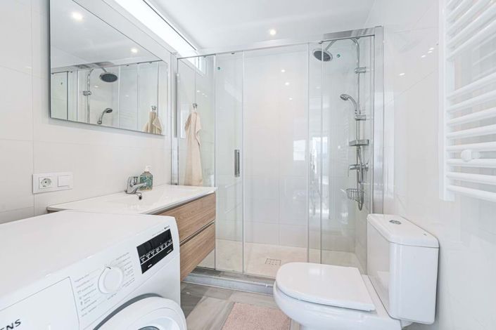 Image No.56-2 Bed Semi-Detached for sale