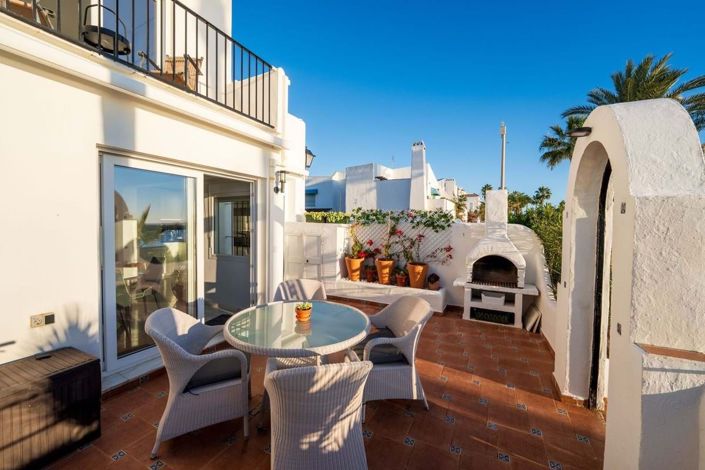 Image No.7-2 Bed Semi-Detached for sale