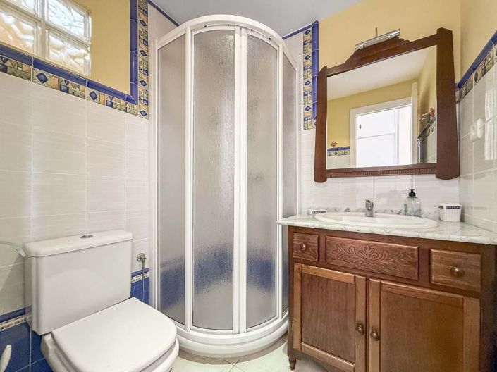 Image No.47-5 Bed Townhouse for sale