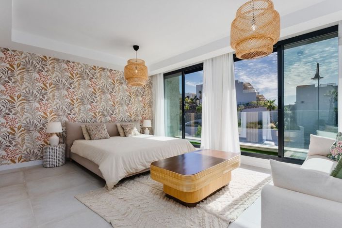 Image No.17-3 Bed Townhouse for sale