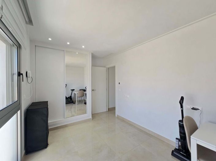 Image No.25-3 Bed Villa for sale