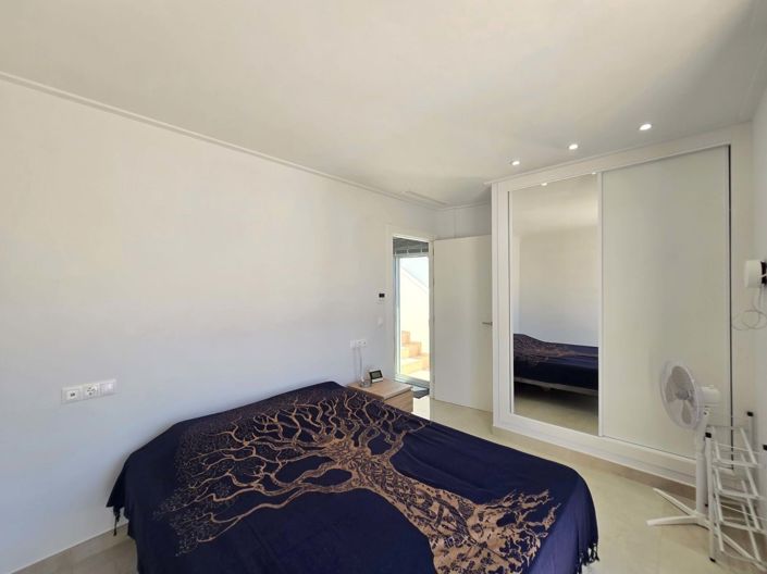 Image No.27-3 Bed Villa for sale