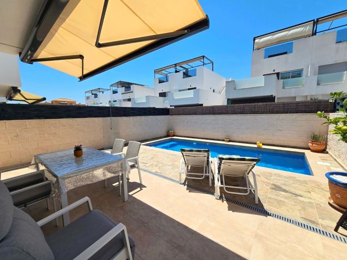 Image No.8-3 Bed Villa for sale